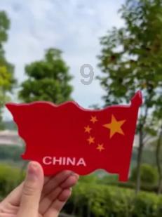 隆里电丝又火了，谭维维一开口魅惑十足，很多歌手翻唱过